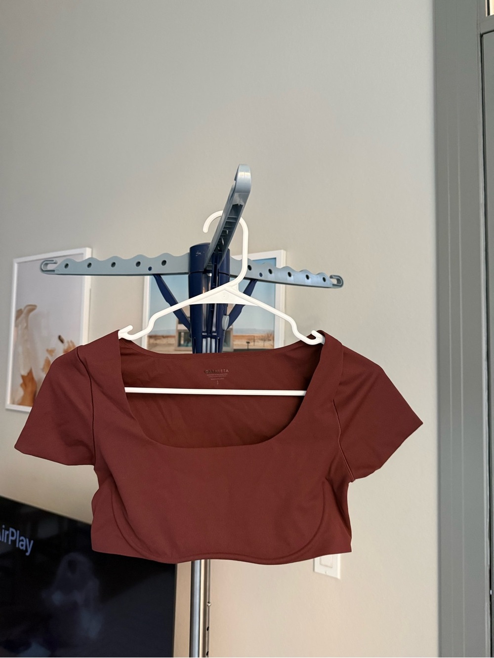 Athleta Square Neck Short Sleeve Crop Top in Burgundy